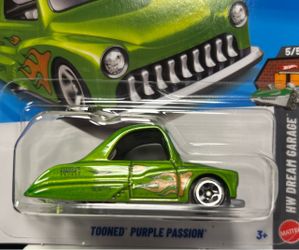 Hot Wheels Tooned Purple Passion