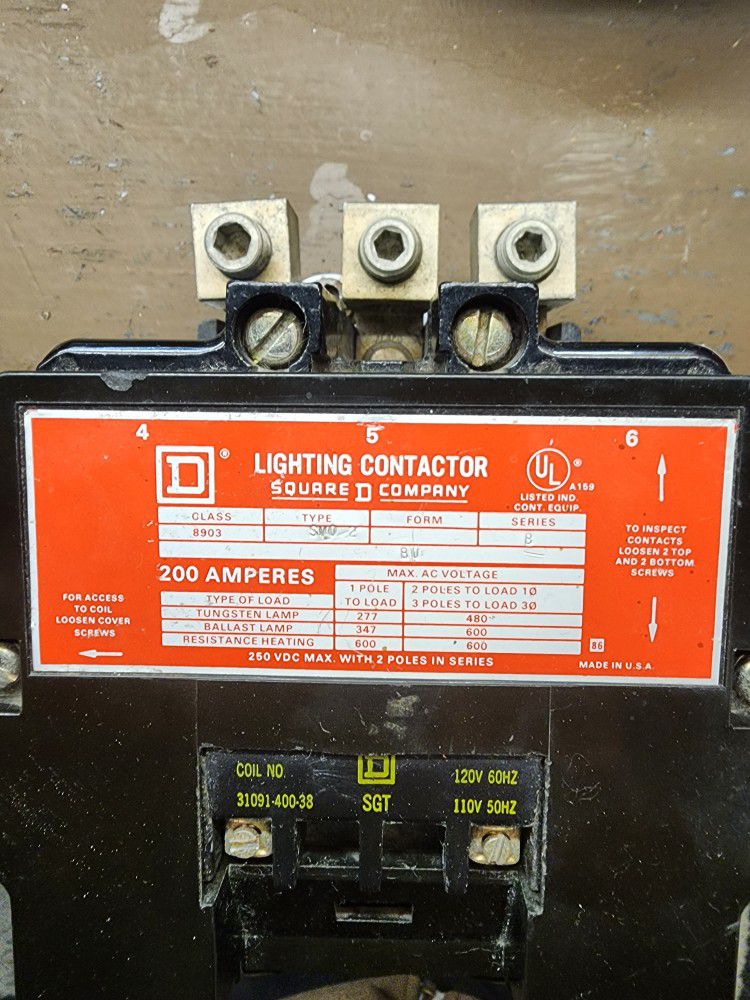 Square D COMPANY 3 Pole Lighting Contactor