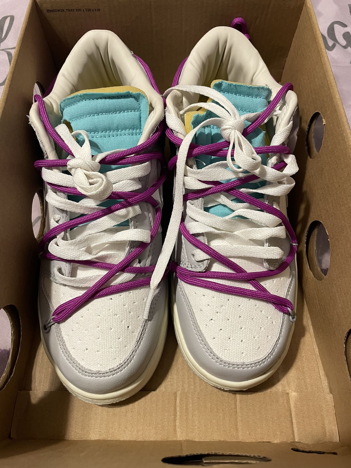 OFF WHITE DUNKS 