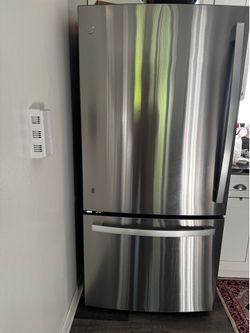 Stainless steel GE refrigerator