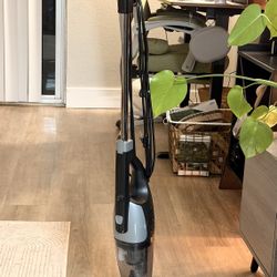 Lightweight Stick Vacuum