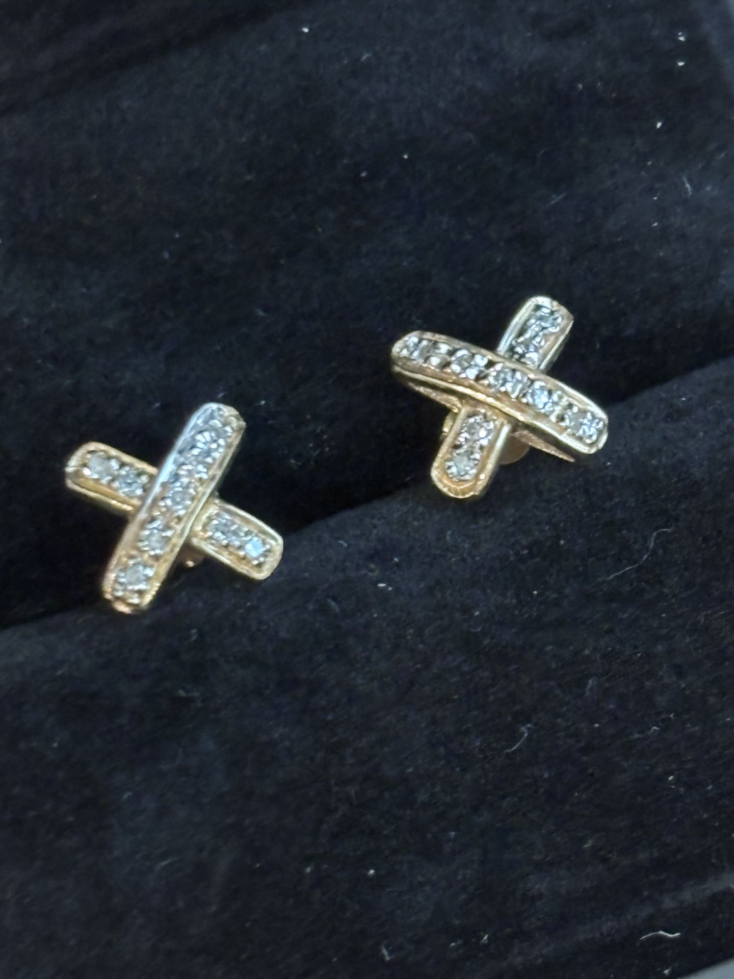 Diamond Earrings in 14k Yellow Gold