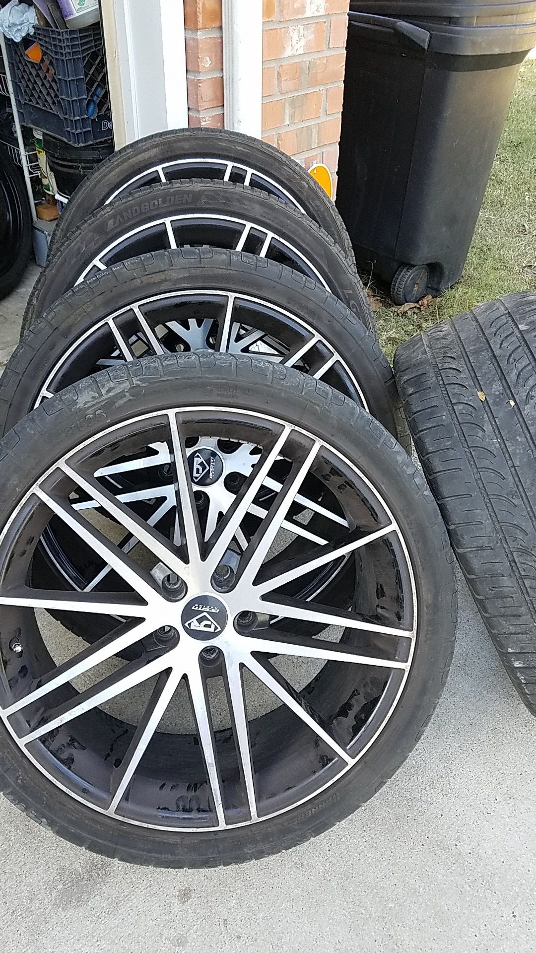 20 inch DCENTI Racing wheels