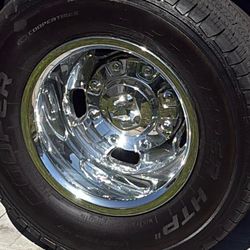 6 tires and rims from 2022 ram 3500 dually