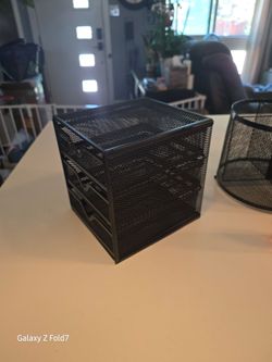 Mind Reader Desktop Accessory Storage, Desk Supplies, Organizer, Office, Metal Mesh, 6.25" L x 6.5" W x 6.5" H, Black