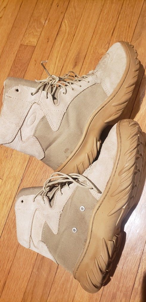 Oakley Assault Boots