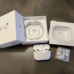 Apple AirPods Pro - 1st Generation 