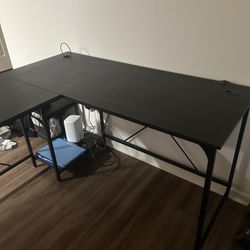 Black Desk