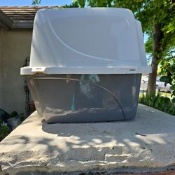 Litter Box And Accessories 