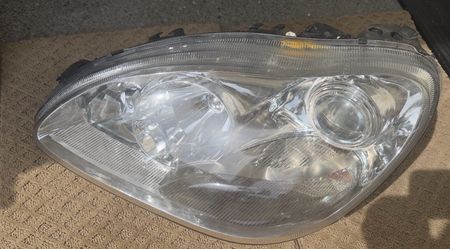 2003–2006 Mercedes S-Class W220 OEM Left Driver Headlight – Halogen
