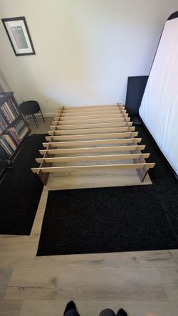 Simple Queen Size Bed