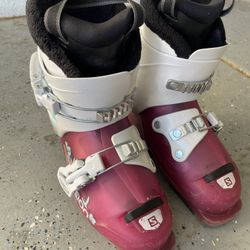 Kids Ski Boot Size 18 (Shoe Size 11 Or 12)