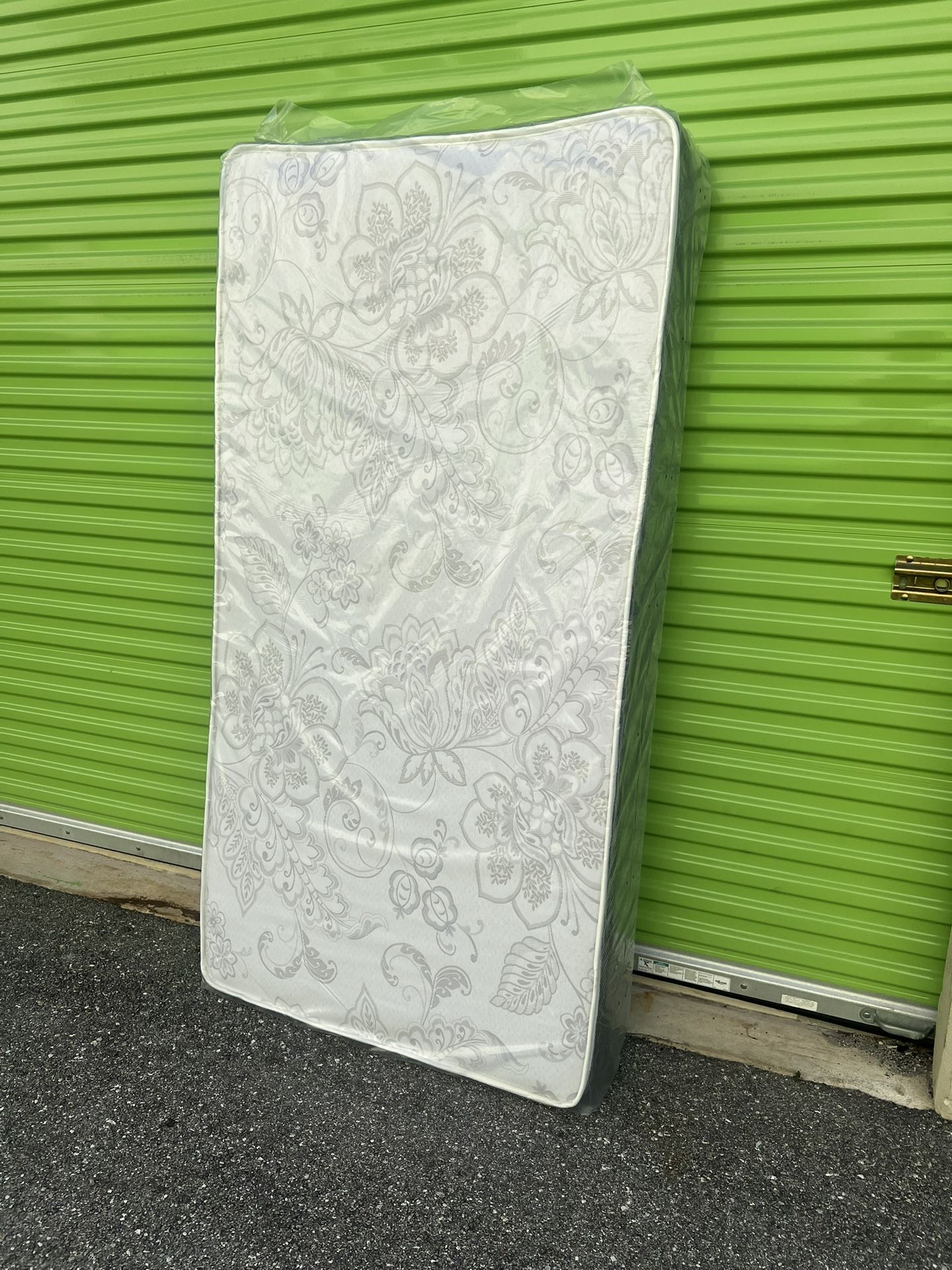 Mattresses: twin, full , queen regular , Colchon Nuevo Colchones plush or pillow top available cama bed mattress