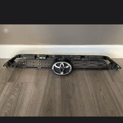 Toyota 4Runner 5th Gen Upper Front Grill
