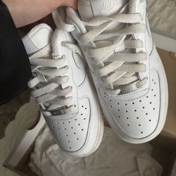 White nike air force 1