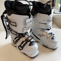 Nordica Speedmachine 3 85 Ski Boots - Women's/Girl’s 2024 22.5, White