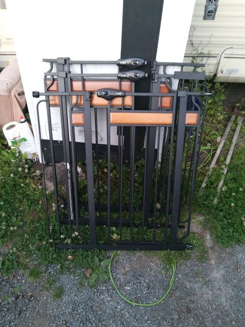 3 Home Accent Regalo Extra Tall Walk Through Gates