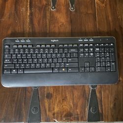 Logitech K520 Wireless Keyboard 