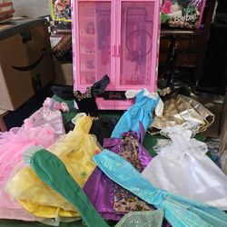 Barbie Clothes, Disney Clothes, Accessories, And Dressing Closet.