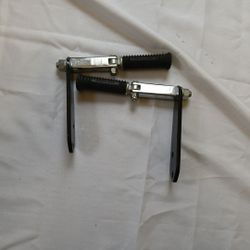 Highway pegs