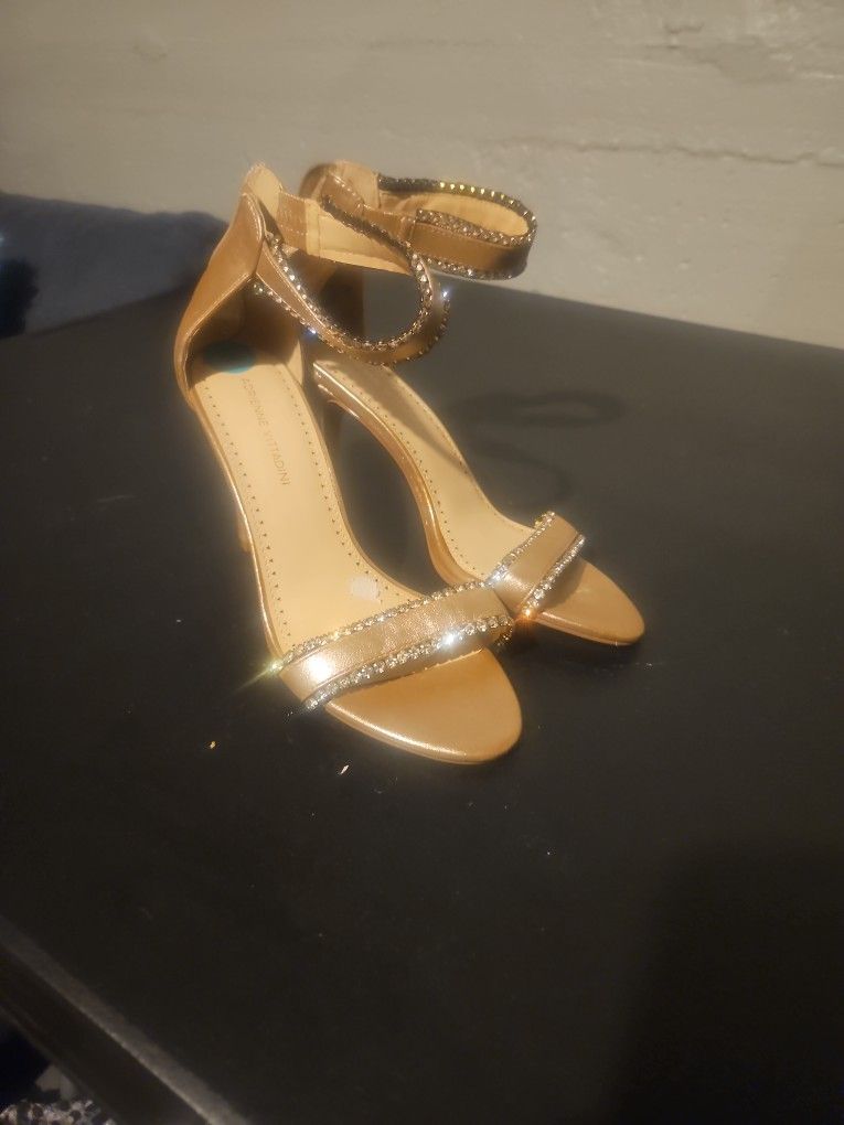 Elegant Tan Heeled Sandals