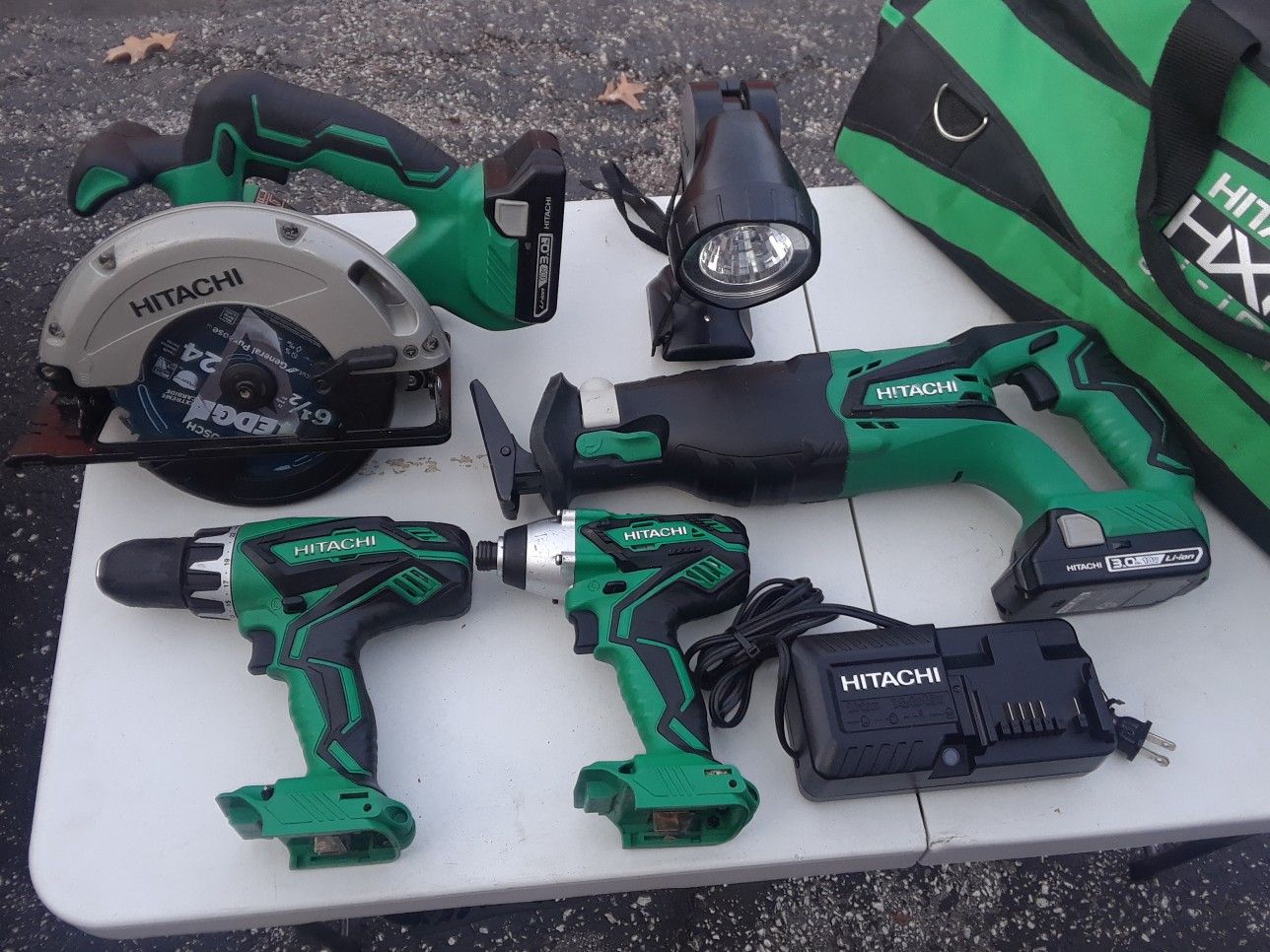 Hitachi 18 volt 5 Tool contractors kit with 3:00 amp hour batteries tool bag and charger