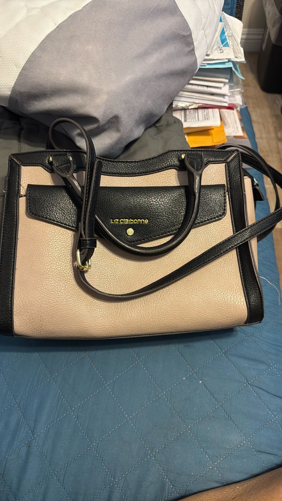 Liz Claiborne Crossbody Handbag