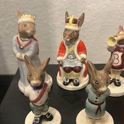 Royal Family Bunnykins Royal Doulton 