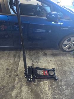 Arcan 3-Ton Professional Grade Aluminum And Steel Service Floor Jack