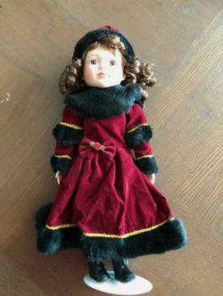 Brand New Victorian Collection Limited Edition Melissa Jane Porcelain Doll