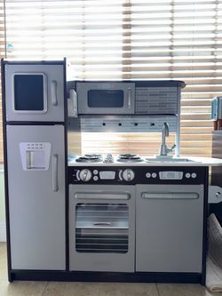 Kidcraft Uptown Kitchen