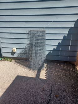 Cage, Wire, 16 Gauge Galvanized 60' L X 4' H - 2" X 4" Spacing Like New