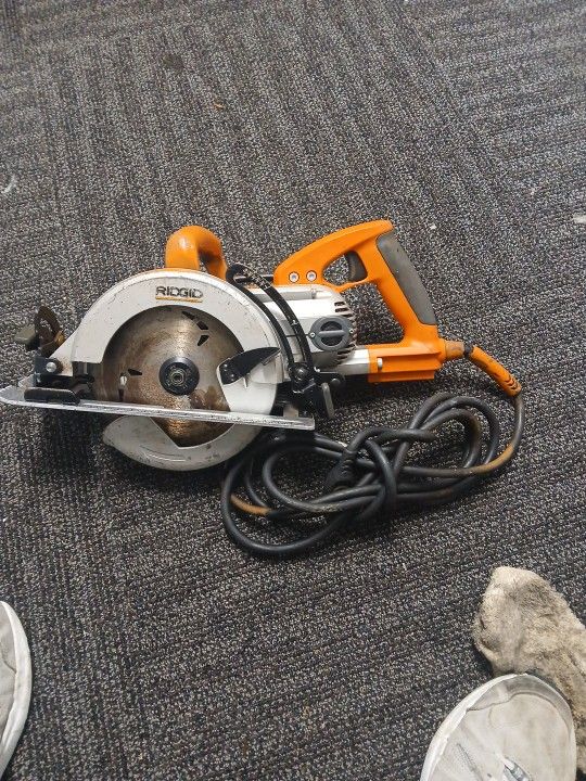 Ridgid Worm Drive Skill Saw