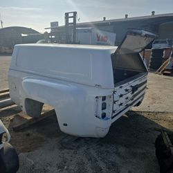 2014-2019 Chevy Ltz Bed And Campershell