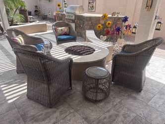 Outdoor Resin Wicker Patio  Set with 2 side tables - including pillows