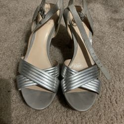 Silver/Gray Vince Camuto Size 9