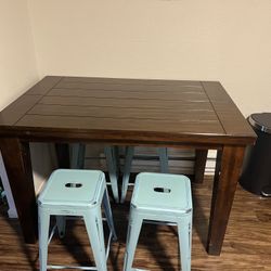 Kitchen Table With Four Stools 
