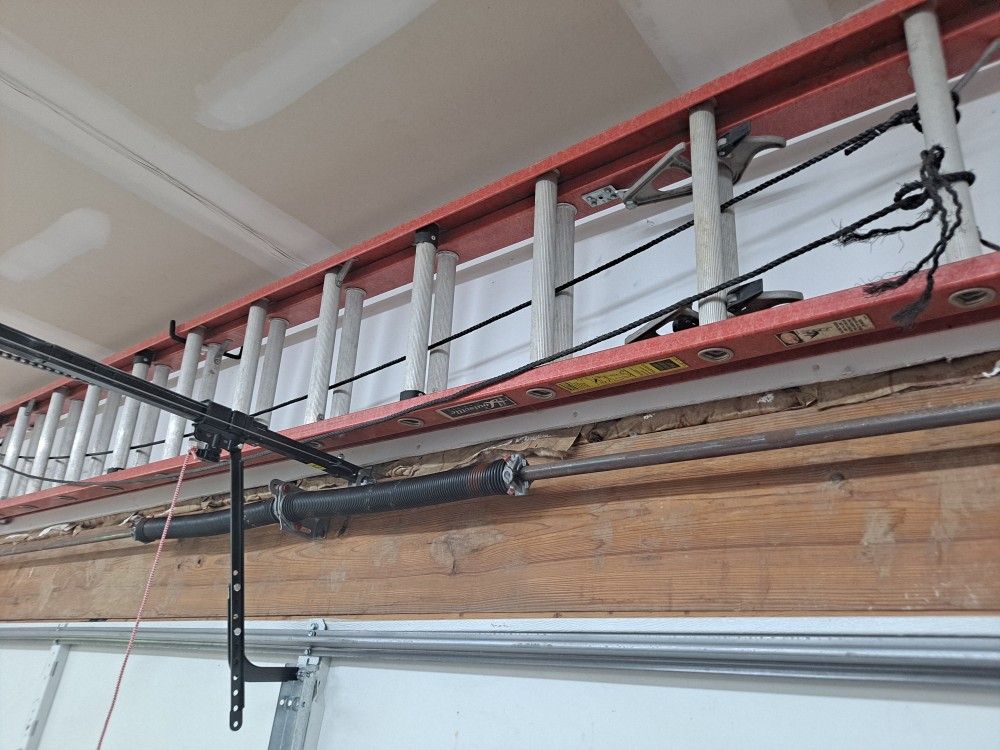 Fiberglass Extension Ladder