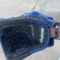 Baseball Glove For Sale!!