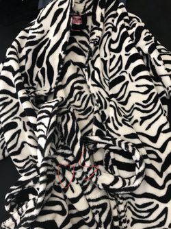 Women’s zebra robe