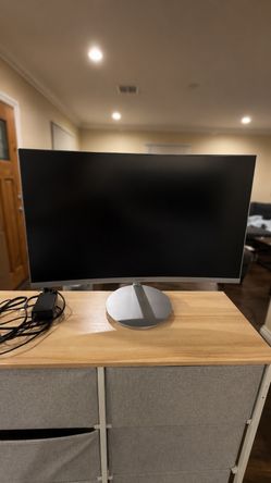 *LIKE NEW* Samsung C27F591 27” Curved Monitor