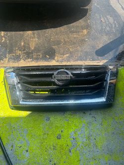 Nissan Front Grille with Chrome trim