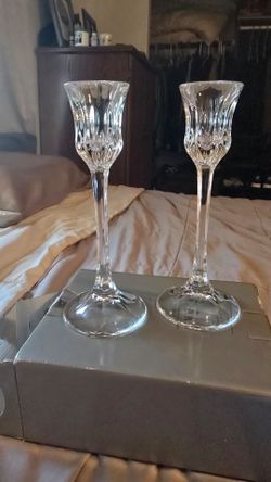 Candlestick pair