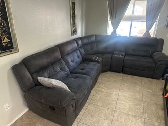 Large Reclining Sectional Couch w/ Cupholders & USB