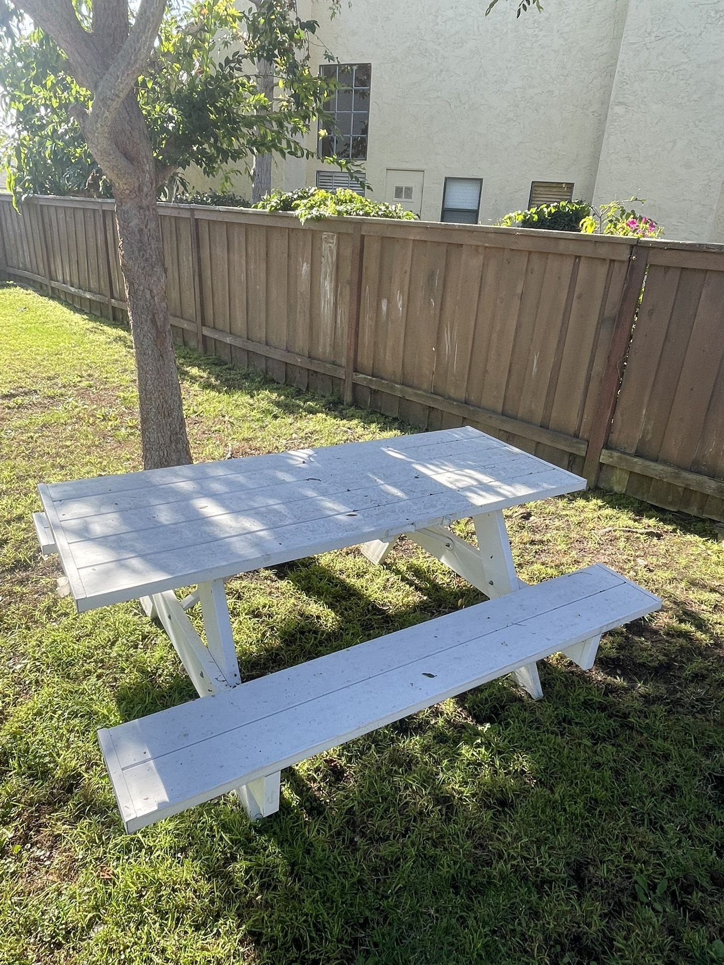 Outdoor Picnic Table 