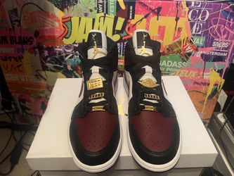 Women’s Jordan 1 mid Se Black dark beetroot