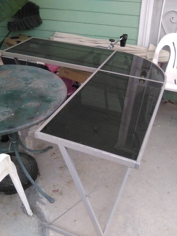 Nice Glass Corner Table