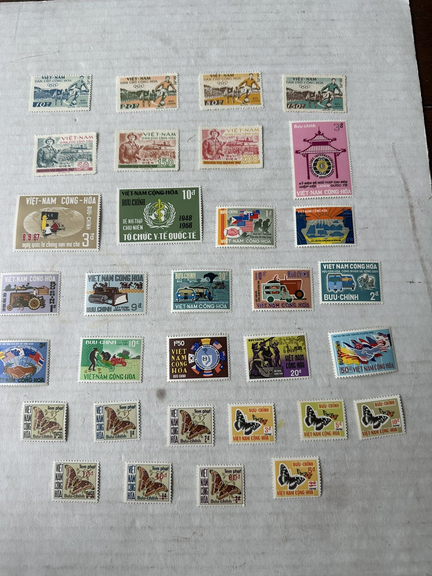 Vietnam Collection Of 32 Stamps Mint Hinged 