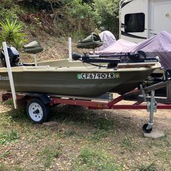 2019 Sun Dolphin Pro 120