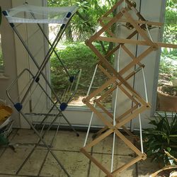 2 tall drying clothes rack WILL NOT SPLIT UP